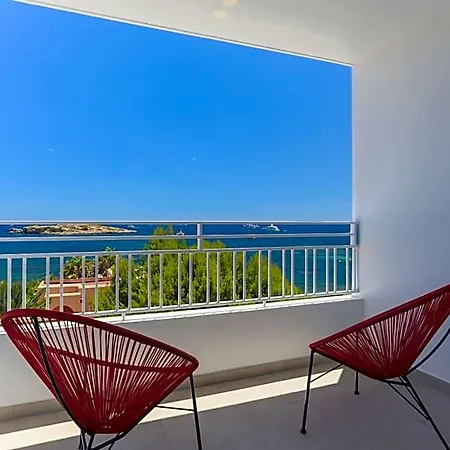 White Apartments - Adults Only-3