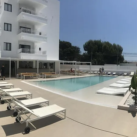 White Apartments - Adults Only-3